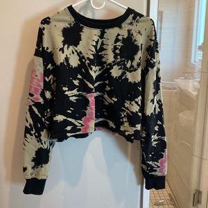 NOLI CROPPED TIE DIE SWEATSHIRT SIZE M
